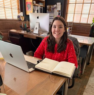 Today, we're spotlighting Liz Heisey and their time as a Graphic Design intern at Sorrelli!

Here's what Liz had to say about her time there: 

"I had the great opportunity to intern at Sorrelli and work with Rachel Miller and other amazing designers. I had the privilege of coming up with their holiday branding and using my illustration skills to develop creative assets for the team to use in their projects. It was exciting to work at a quick pace. I enjoyed working on different kinds of projects like promotions for Halloween and the Wicked Movie. I learned a lot about design layout and animation, specifically in social media. I am thankful for this internship and the experience I gained from my time working with these designers."
#kucd #studentintern #internship